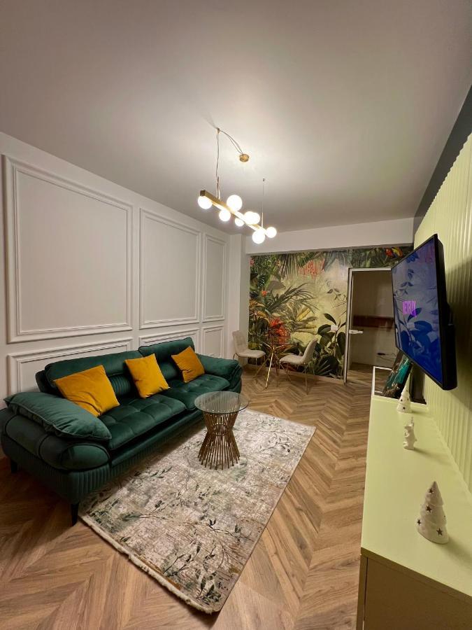 Nivas Apartments-Palace Of Culture ヤシ エクステリア 写真